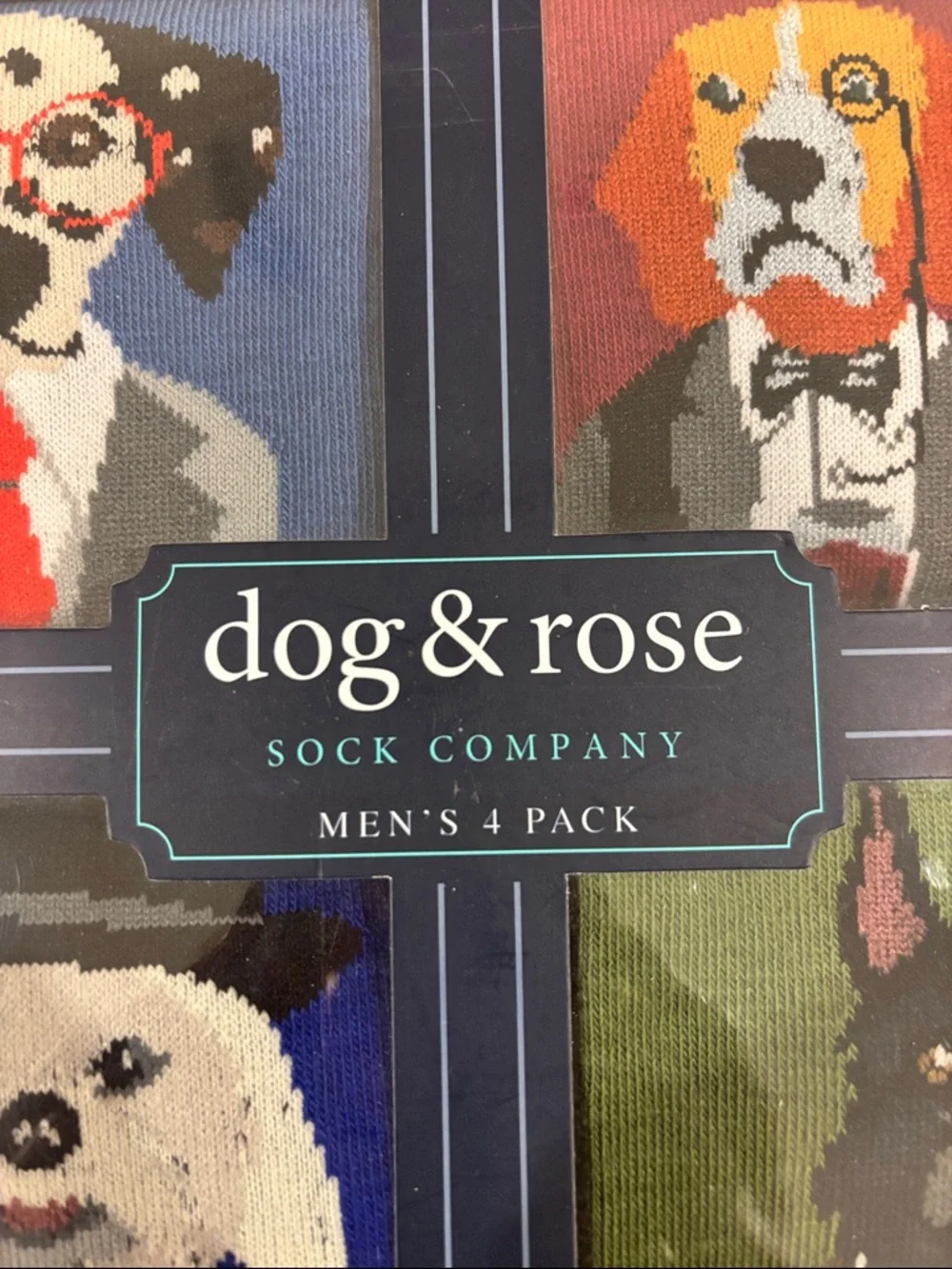 Men's 4-Pack dog & rose Novelty Socks - New in Box. Sz 8-12‎